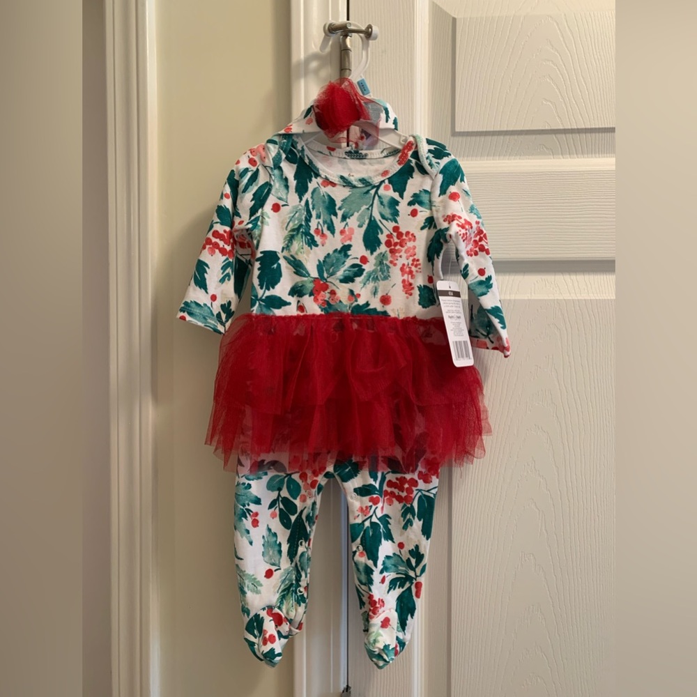 NWT Christmas Holly Berry set
